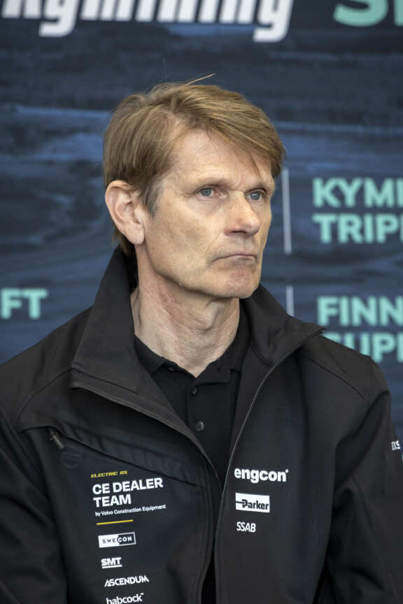 Marcus Grönholmin mielestä rallikuskeilla saa olla persoonaa. Joskus lentävät ärräpäätkin.