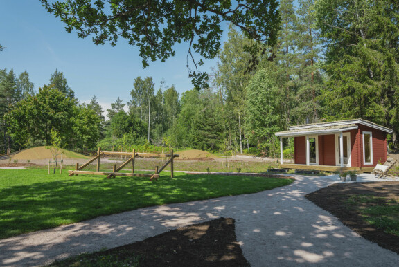 Saunarakennus tuli iloisena yllätyksenä talonomistajille.
