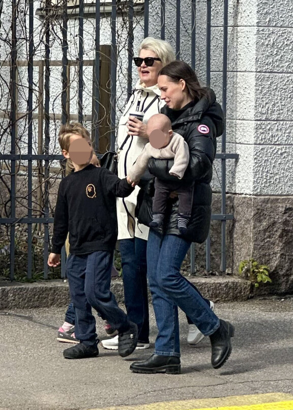 Isoäiti-Riikalla (vas.) ja Vernalla lensi juttu sulavasti.