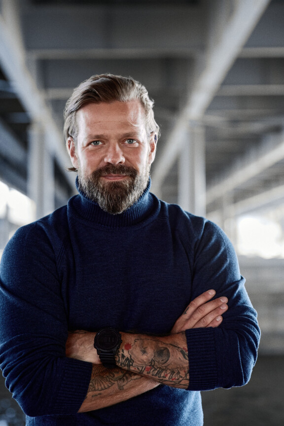 Jannella on takanaan rankka lapsuus 90-luvun Vantaalla.