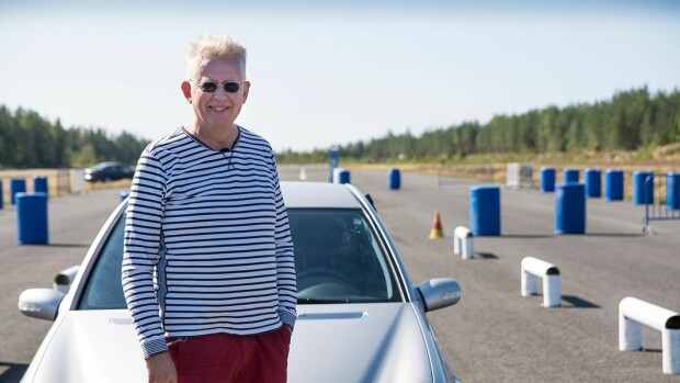 Suomen surkeimman kuskin uutuuskaudella mukana julkkisvieraita – Pekka Pouta tekee Ritari Ässät: 'Tuli huvipuistofiilis' Pekka_Pouta_Surkein_kuski_9879b95d4f.jpg