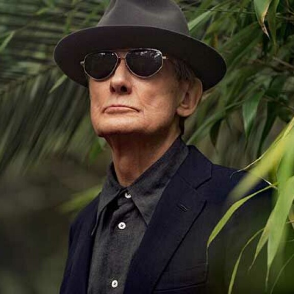 Tieteisklassikko The Man Who Fell to Earth tehtiin uusiksi – Katson haastattelema Chiwetel Ejiofor haluaa kunnioittaa David Bowien perintöä The Man Who Fell to Earth Bill Nighy