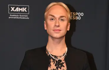 Pysäyttävä päivitys – Christoffer Strandberg julkaisi nuoruudenkuvan