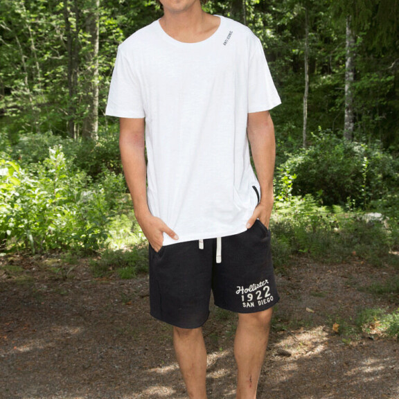 Kova temppu! Roope Salminen yllättää uutuuselokuvassa – joutui opettelemaan täysin uusia taitoja kuvauksia varten: ”Katsotaan, mitä jengi tykkää” Roope Salminen.