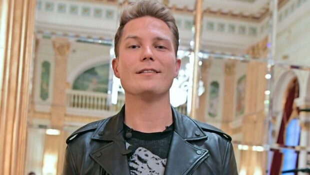 Oho, Cheek ja Jens Kyllönen hankkivat maailman ensimmäisen suomalaista tekoa olevan sähköveneen - katso kuva! cHEEK