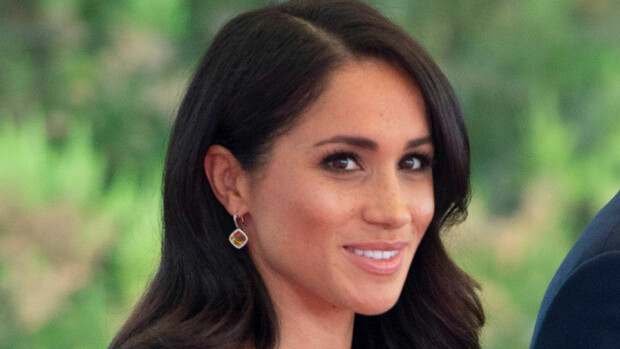 Meghan Markle käy hoville kalliiksi – törsäsi 180 000 euroa kesämekkoihin! Sussexin herttuatar Meghan