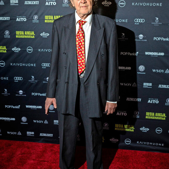 Ohhoh, suosikkinäyttelijältä udeltiin intiimejä hakiessaan vuokra-asuntoa: Ne kysymykset loukkasivat! Sulevi Peltola