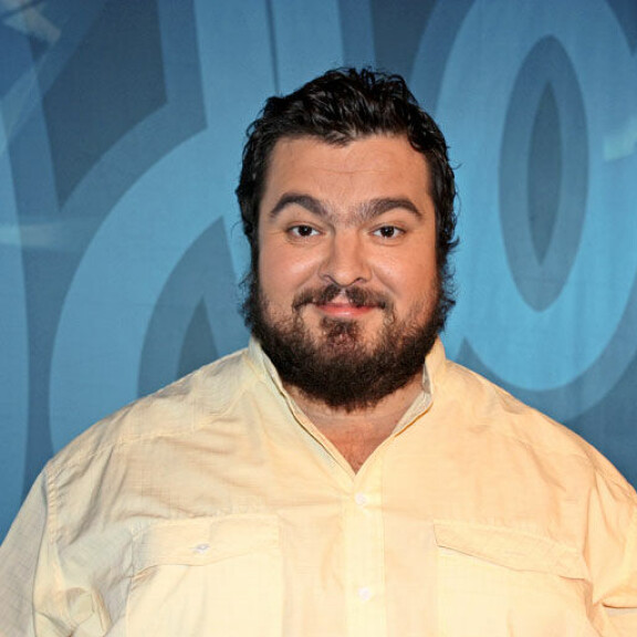 Zarkuksen musiikillinen ura alkoi Anssi Kelan Pekka ja Susi -yhtyeen lyömäsoittajana ja taustalaulajana. Monipuolinen muusikko toimi myös Idols-studiossa tuomarina 2011. Zarkuksen musiikillinen ura alkoi Anssi Kelan Pekka ja Susi -yhtyeen lyömäsoittajana ja taustalaulajana. Monipuolinen muusikko toimi myös Idols-studiossa tuomarina 2011.