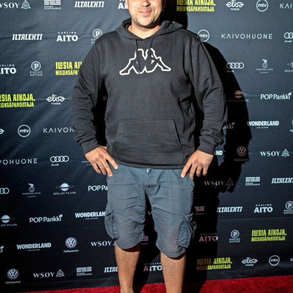 Ohhoh, suosikkinäyttelijältä udeltiin intiimejä hakiessaan vuokra-asuntoa: Ne kysymykset loukkasivat! Perttu SIrviö