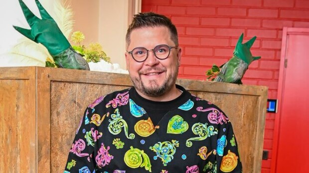 Janne Kataja paljastaa korvat punottaen ikimuistoisimman joululahjansa: ”Se oli sitä aikaa, kun olimme vielä nuoria ja villejä” Janne Kataja