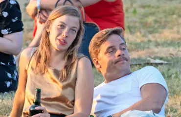 Vasemmistopomo Li Andersson ja julkkistoimittaja keskellä kolmiodraamaa - hempeily johti aviokriisiin!