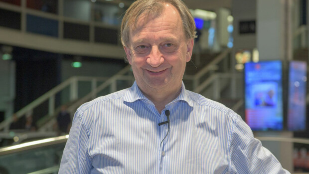 Hjallis Harkimo avautuu rankasta ”yksinhuoltajakesästään” uutuuskirjassaan: Pojille piti tehdä ruoat ja viedä urheiluharrastuksiin, pestä pyykit ja niin edelleen – kyllä te tiedätte! Hjallis Harkimo