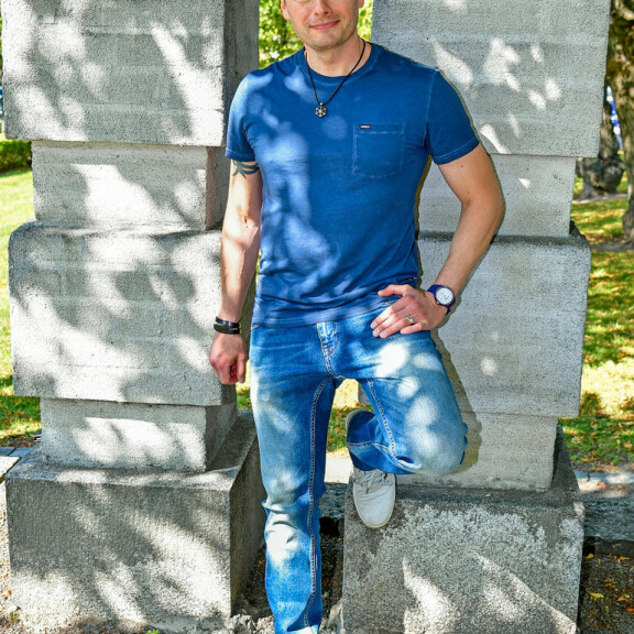 Petri Hervanto toimii Varkaudessa kuntosali-vastaavana ja vetää salilla ohjattuja tunteja. Petri Hervanto toimii Varkaudessa kuntosali-vastaavana ja vetää salilla ohjattuja tunteja.