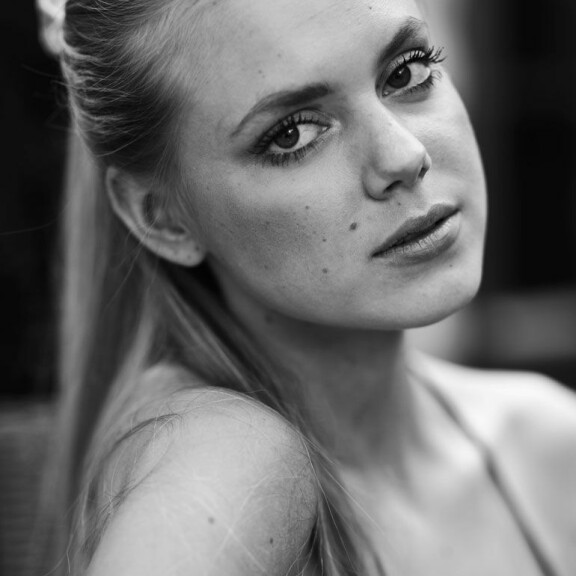 Tässä ovat Miss Suomi 2018 -finalistit, joku heistä on valtakunnan kaunein - kuvat! Mukana julkisuudesta tuttuja kaunottaria! Ellinoora