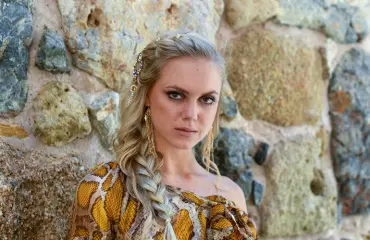 Missifinalisti Ellinoora Myötyri kärsii ikävästä sairaudesta – ”Ihoni hajosi käteen!”