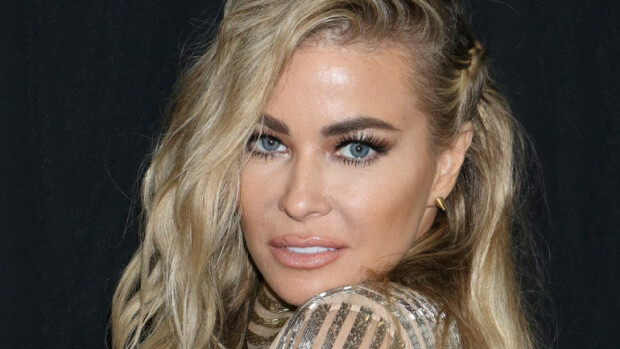 No huhhuh! Tältä 90-luvun seksipommi Carmen Electra näyttää nykyään - Instagram täynnä alastonkuvia! Katso! Carmen Electra