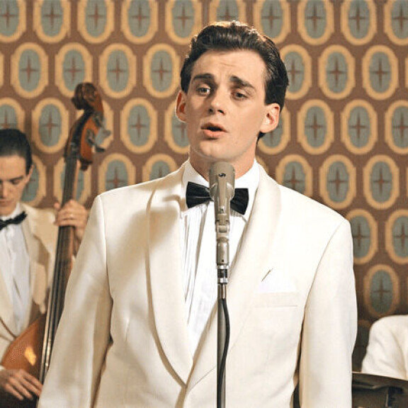 Lauri Tilkanen näyttelee Olavi Virtaa uutuuselokuvassa. Lauri Tilkanen näyttelee Olavi Virtaa uutuuselokuvassa.