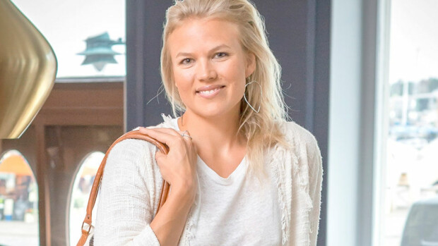 Ensimmäiset yhteiskuvat! Emilia Vuorisalmen ja ex-koripallotähti Maurizion perheonni kukoistaa – kuskasivat poikavauvaa yli 1 000 euron ökyrattailla! Emilia Vuorisalmi