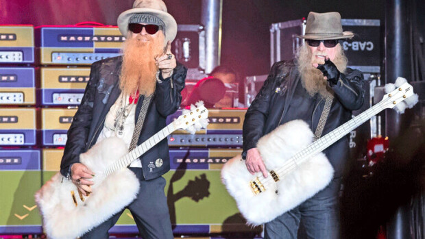 Kuvat: Upporikas ZZ Top -tähti Billy Gibbons pyörähti muina miehinä purilaiselle – Lahdessa hämmästyttiin totaalisesti: 'Tuli sellainen tähtijähmetys' ZZ Top