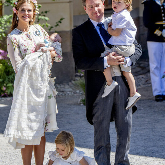 Prinsessa Madeleinen kotona kaaos - kuningatar Silvia riensi tyttärensä avuksi Yhdysvaltoihin! Ruotsin prinsessa Madeleine, Chris O'Neill, prinssi Nicolas, prinsessat Leonore ja Adrienne