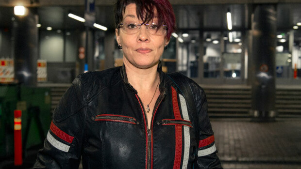 Journalistiopiskelija Mia Jussinniemen koulutyö Jari Aarnioon liittyvästä tynnyrivyyhdistä kasvoi valtavaksi tutkivan journalismin työmaaksi: ”Pasila-syndrooma -podcast vie koko elämäní!” pasila syndrooma