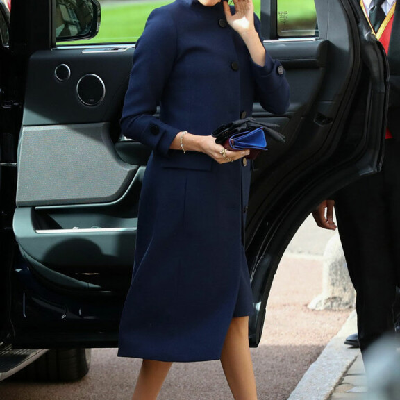 Herttuattaret Catherine ja Meghan saapuivat hääkirkkoon - kansa ratkesi ihailevaan huutoon! Sussexin herttuatar Meghan