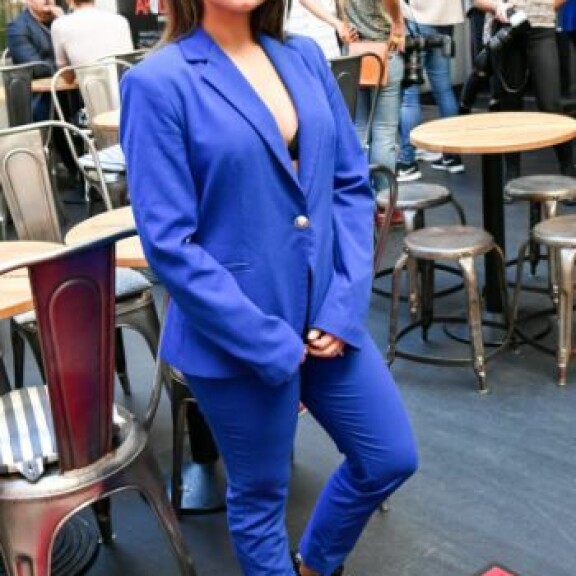 Anna Abreu edusti rintsikat paljastavassa asussa - kuva! 'Tyylini on yksinkertainen ja tyylikäs' Anna Abreu