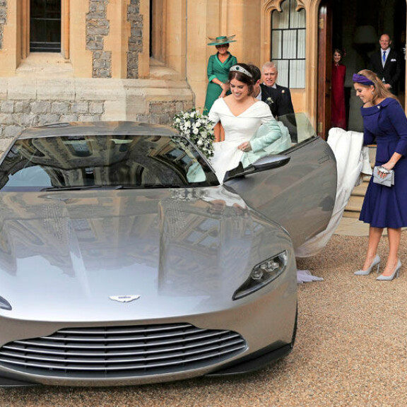 Prinsessa Eugenien hääauto oli todellinen harvinaisuus Bond-leffasta – kuva! Aston Martin