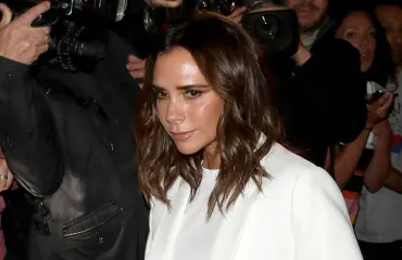 Oho! Victoria Beckhamin muotibrändi floppasi – yli 10 miljoonan velat huolena! 