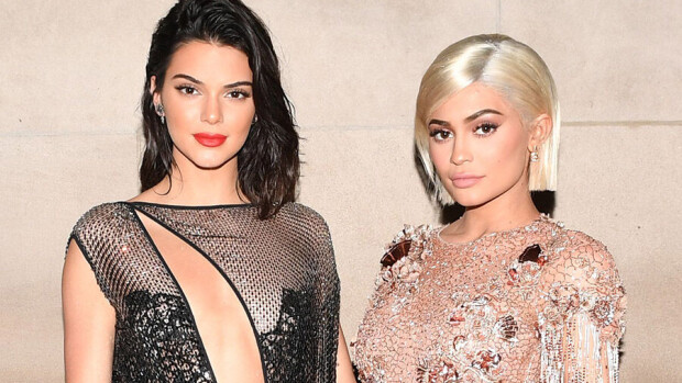 Huhhuh, miten ällistyttäviä muodonmuutoksia! Kardashianin naisia ei ole tunnistaa vanhoista valokuvista - katso ja vertaa! kylie ja kendall jenner