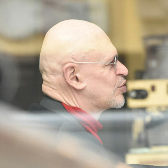 Tanssii tähtien kanssa -stara jätti ex-rakkaansa vessaan ja paineli patonkikaupoille - vaarana poliisin pysäytys! Katso salakuvat! Jorma Uotinen Korkeavuorenkadulla
