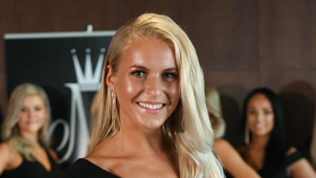 Miss Suomi Alina Voronkova vieraaksi Venäjän suurimpaan tv-ohjelmaan – matkustaa tällä viikolla Moskovaan: Reissu tuli nopealla aikataululla! Alina Voronkova