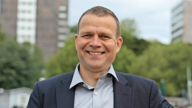 Petteri Orpo vingutti visaa Washingtonissa, Sanni Grahn-Laasonen yöpyi ökysviitissä – näin ministerit törsäsivät luottokorteillaan! Petteri Orpo vingutti visaa Washgintonissa.