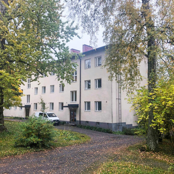 Hannes ja Arska asuvat idyllisessä kerrostalossa Helsingin Olympiakylässä. Hannes ja Arska asuvat idyllisessä kerrostalossa Helsingin Olympiakylässä.