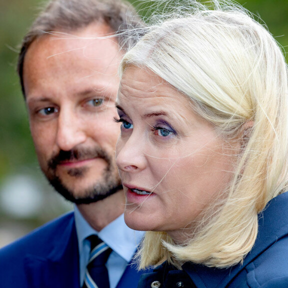 Keuhkojensiirto edessä? Tällainen on Norjan kruununprinsessa Mette-Maritin sairaus! Norjan kruununprinssipari Haakon ja Mette-Marit