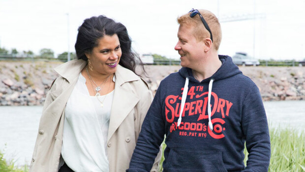 Olet mitä syöt: Minttu Kaulanen lihoi 10 vuodessa lähes 20 kiloa - ulostenäyte aiheuttaa haasteita: 'Kakkani on killuvaa höttöä' Minttu ja Sampo Kaulanen