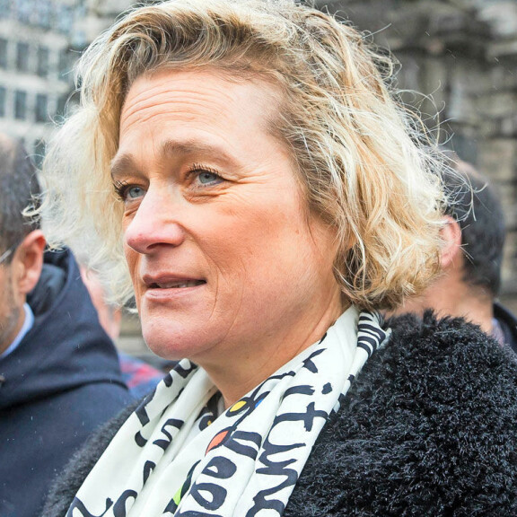 Belgian ex-kuninkaan oikeustaistossa käänne: määrättiin dna-testiin! Delphine Boel