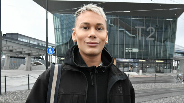 Tosi-tv-tähti Joni Virtanen haluaa näyttää Ken-nukelta: 3 000 euron kasvoleikkaus – kuvat! Joni Virtanen kävi leikkauksessa.