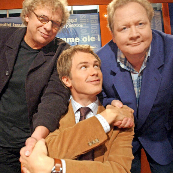 Kolmikko Tommy Tabermann, Peter ja Jari Tervo tekivät Uutisvuodosta hittiohjelman. Kuva vuodelta 2006. Kolmikko Tommy Tabermann, Peter ja Jari Tervo tekivät Uutisvuodosta hittiohjelman. Kuva vuodelta 2006.