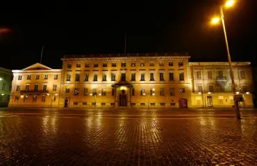 Tätä et tiennyt! Näin paljon Linnan juhliin on varattu boolia, viinejä, olutta ja kahvia!