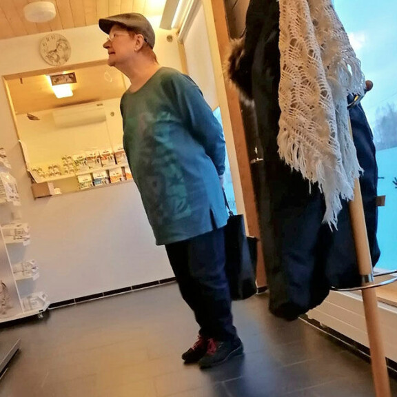 Tarja Halonen vei kissansa lääkäriin – kuva! Tarja Halonen vei kissansa lääkäriin.