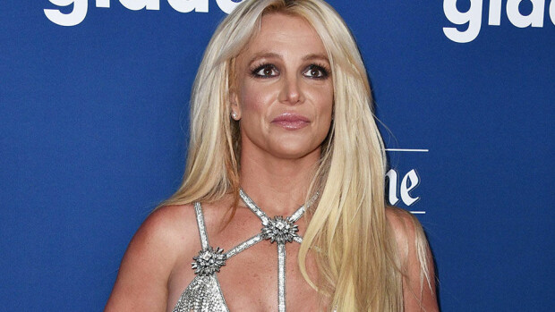 Britney Spearsin miljoonasopimus jäihin! Perui Las Vegasin show’nsa yllättäen: isä joutui sairaalaan – lipunmyynti surullisen huonoa! Britney Spears