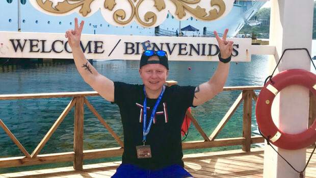 Huhhuh, mikä helleleijona! 10 kiloa laihtunut Sampo Kaulanen poseeraa ilman paitaa – ”Liikunnan tuomaan tunteeseen jää koukkuun!” Sampo Kaulanen innostui kuntoilusta.