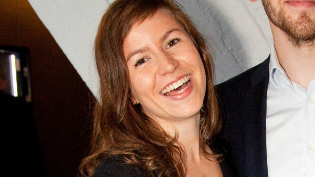 Maria Nordin julkaisi nuoruuskuvan – tiukkaa tekstiä ulkonäköpaineista: Ajaa nuoret etsimään rajoja kauneusihanteista, jotka ovat kivuliaita ja halventavat kehoa! Maria Nordin