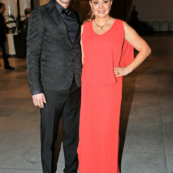 Ile Uusivuori ja Marja Hintikka ovat naimisissa. Ile Uusivuori ja Marja Hintikka ovat naimisissa.