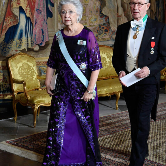 Puolialasti poseerannut prinsessa, uskoton hulttiovävy, oudot linnakaupat, skandaalimorsian… - nämä kohut ovat ryvettäneet pohjoisia kuningashuoneita! Prinsessa Christina ja Tord Magnuson.