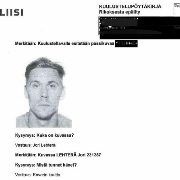 Huumekauppiaaksi tunnustautunut epäilty nimesi Jori Lehterän esitutkinnan aikana tehdyissä kuulusteluissa yhdeksi henkilöksi, jolle hän huumeita myi. Oikeudessa syytetyn puolustus kuitenkin kieltäytyi vahvistamasta yhdenkään huumeiden ostajan henkilöllisyyttä. Lehterä