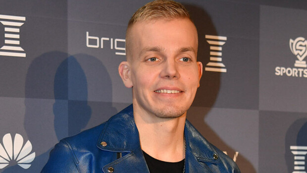 Isyyslomalla oleva Elastinen paljastaa - odottaa jo pian syntyvän tyttärensä näkemistä: 'Jännittävä hetki ja ainutlaatuinen fiilis' iivo niskanen