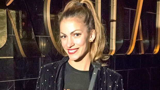 Näyttelijäkaunotar Jenni Banerjee löysi rakkauden: uusi mies on komea lentäjä Joakim - katso kuvat! jenni banerjee