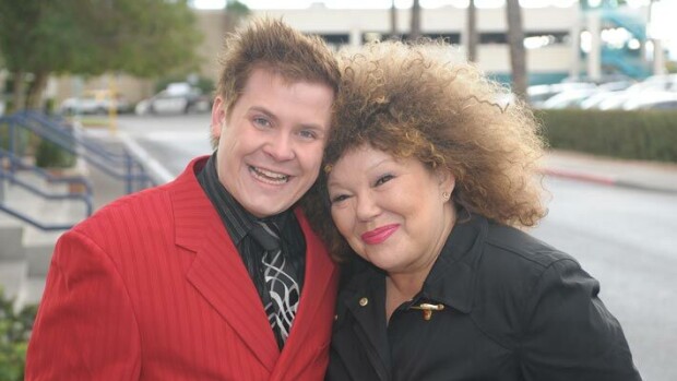 Anita Hirvonen muistelee yhteistä jouluaan Janne Katajan kanssa: Lanttulaatikkoa neonvalojen loisteessa Janne Kataja ja Anita Hirvonen